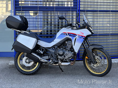 Honda Transalp Motorradvermietung Frankreich